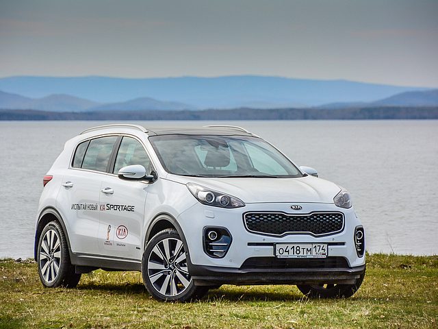 Sportage изменился не так сильно во всех ракурсах, кроме переднего Sportage изменился не так сильно во всех ракурсах, кроме переднего